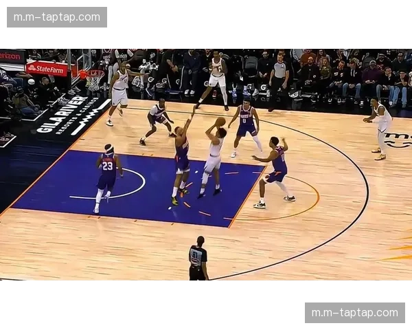 乔丹米勒19分8助攻 快船新秀后卫组织进攻展现潜力 乔丹米勒19分8助攻 快船新秀后卫组织进攻展现潜力